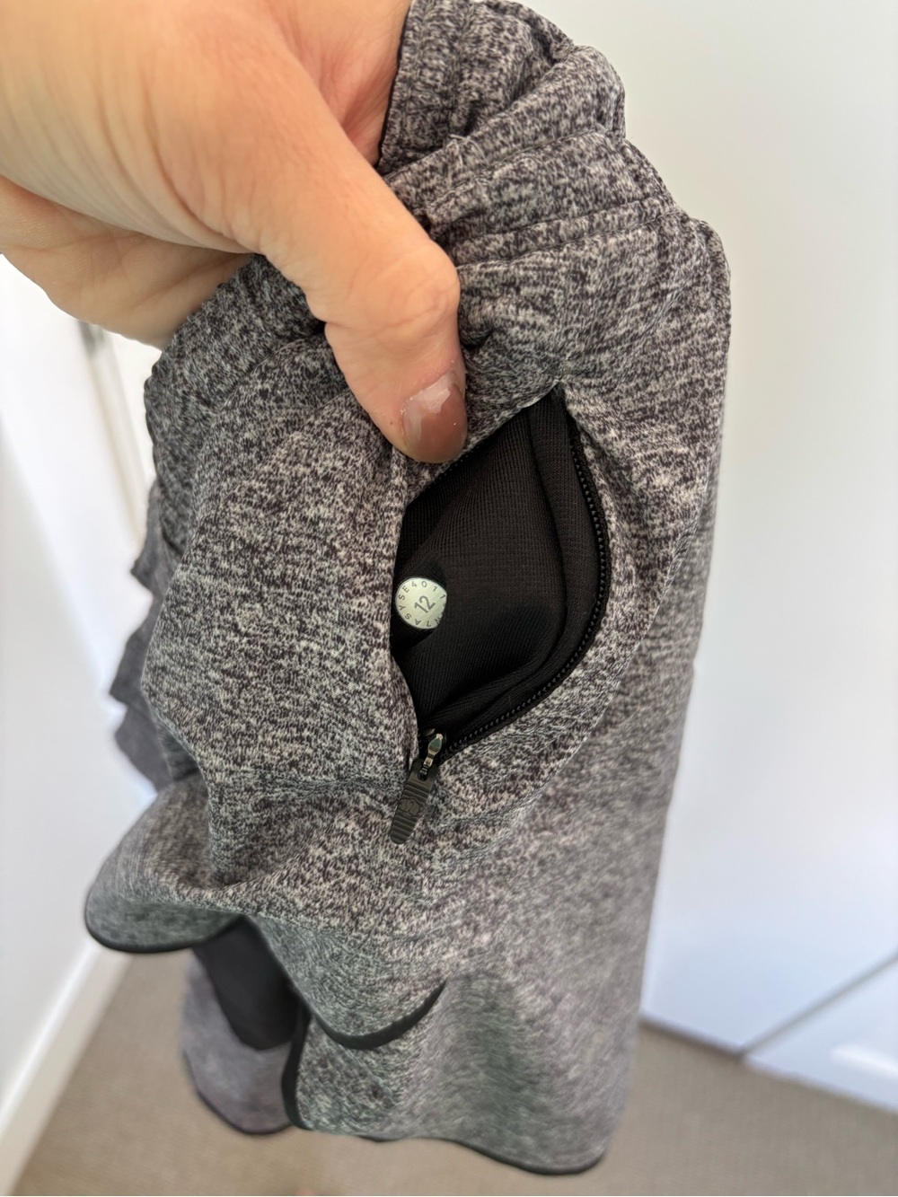 lululemon Heather Gray Reversible Short size 12 - Picture 5 of 7